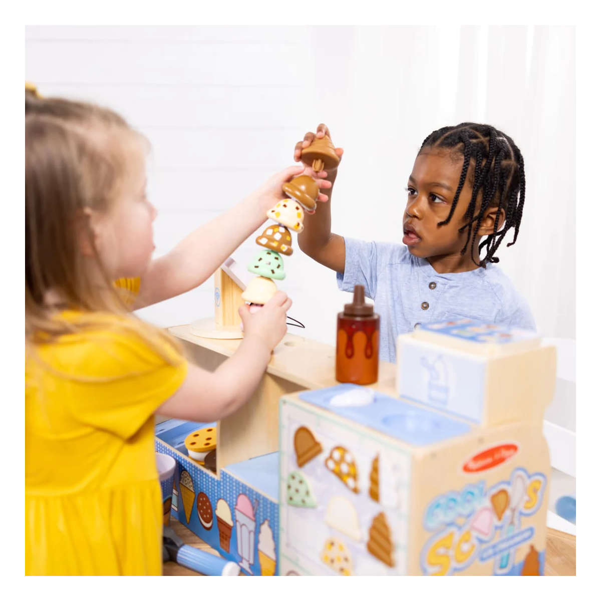 Melissa and Doug Cool Scoops Ice Creamery