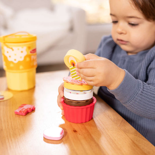Melissa and Doug Play to Go Cake & Cookies Play Set