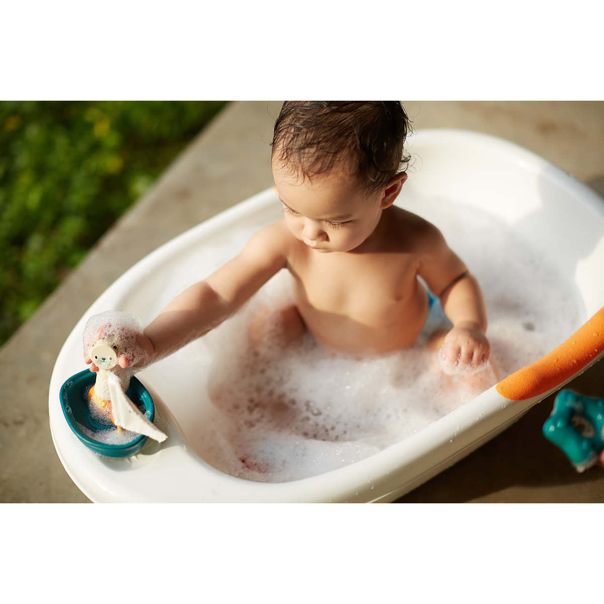PlanToys Sailing Boat Polar Bear