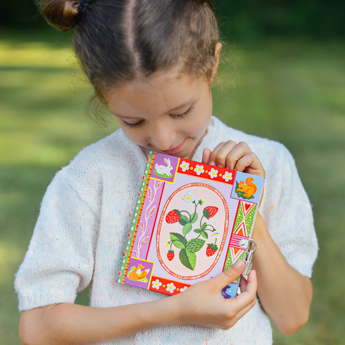 eeBoo Strawberries Journal