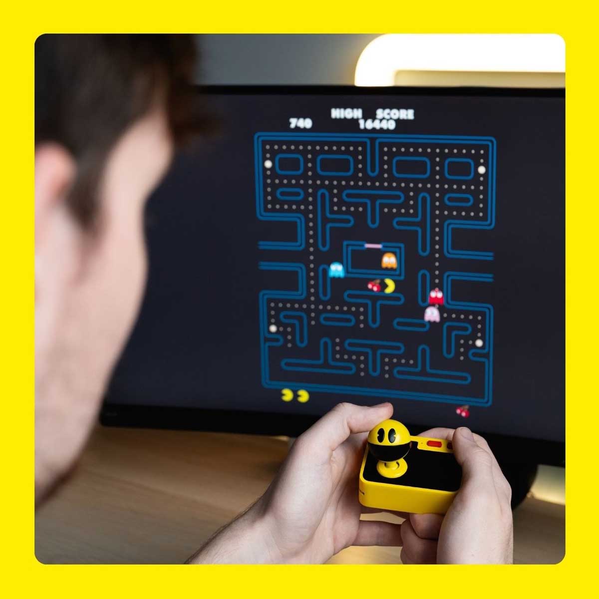 Fizz Creations PAC-MAN Plug and Play! TV Game