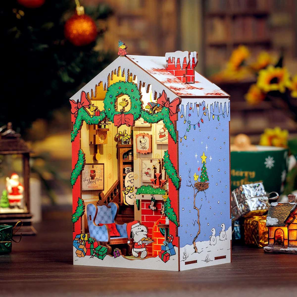 Hands Craft - Peanuts Christmas DIY Book Nook Kit