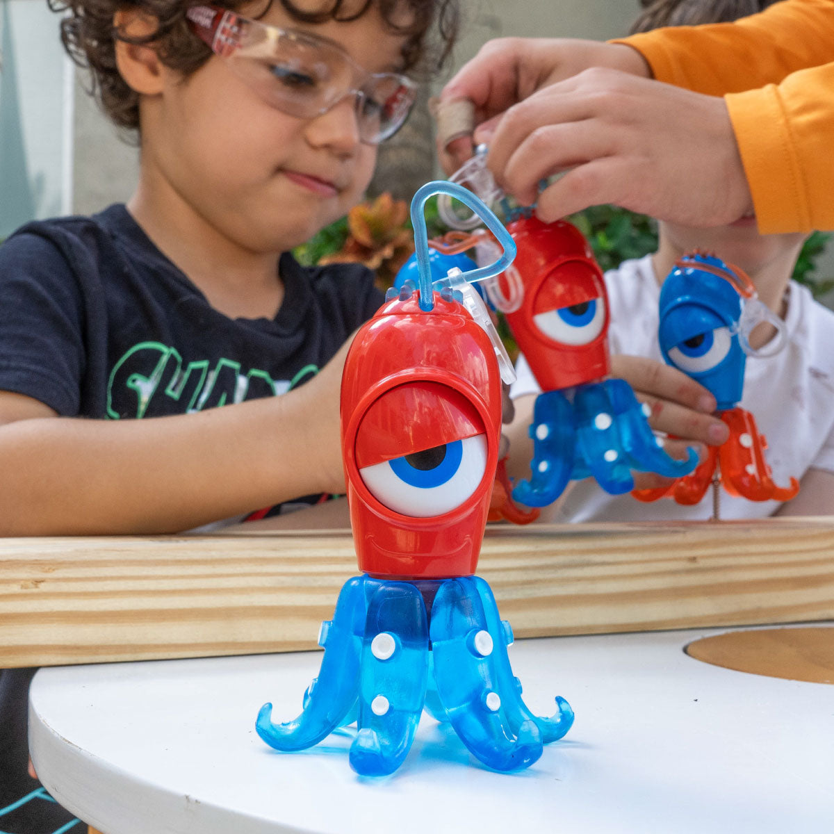 Handy Famm Octopus Flat Head Screwdriver - Ollie