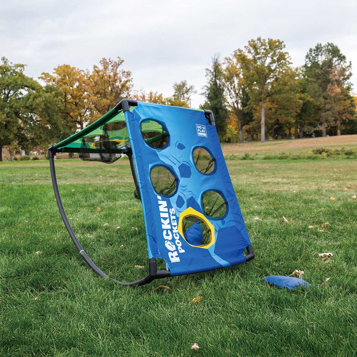 Hape Do-U-Play Rockin’ Pockets Toss Game