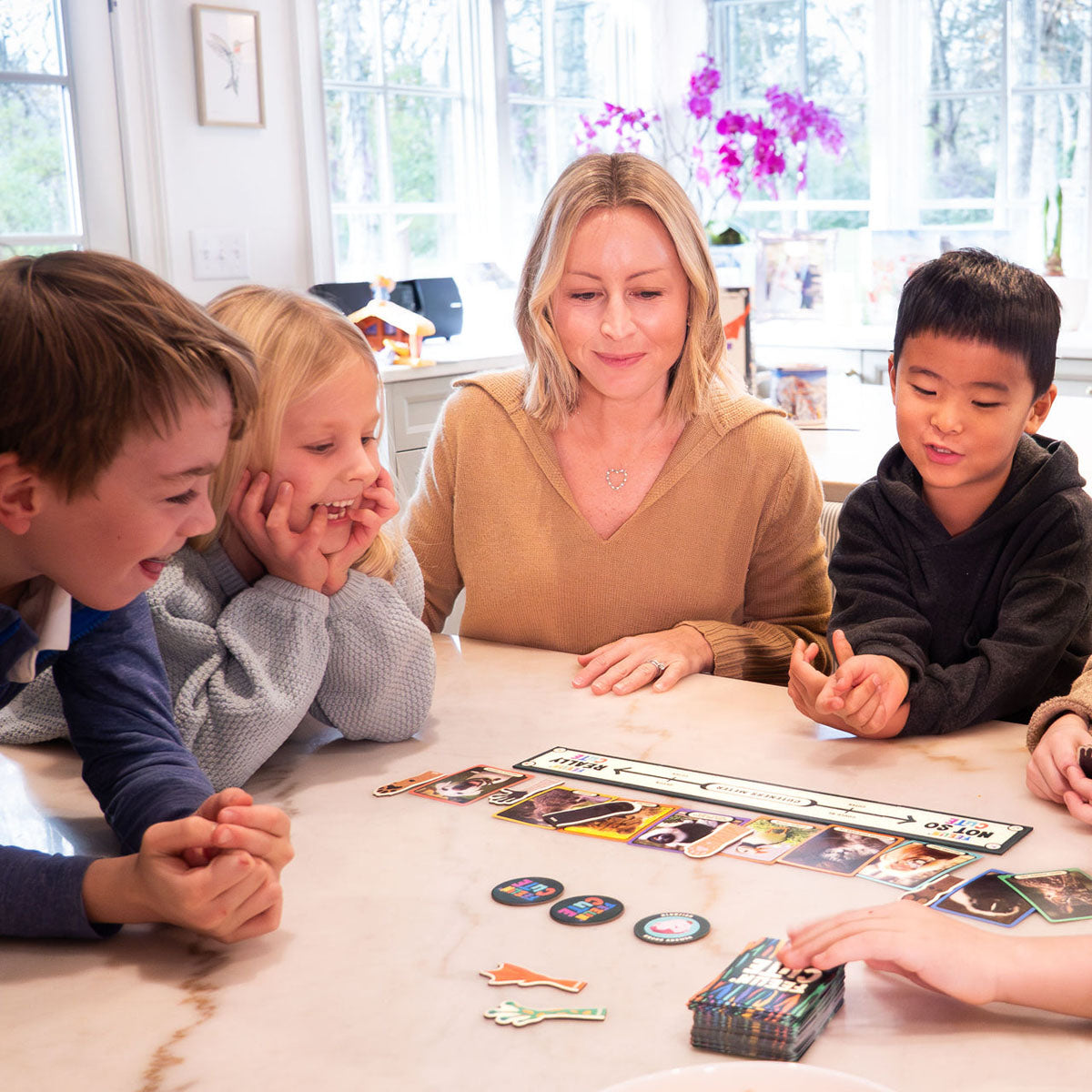 Hootenany Games Feelin’ Cute Party Game