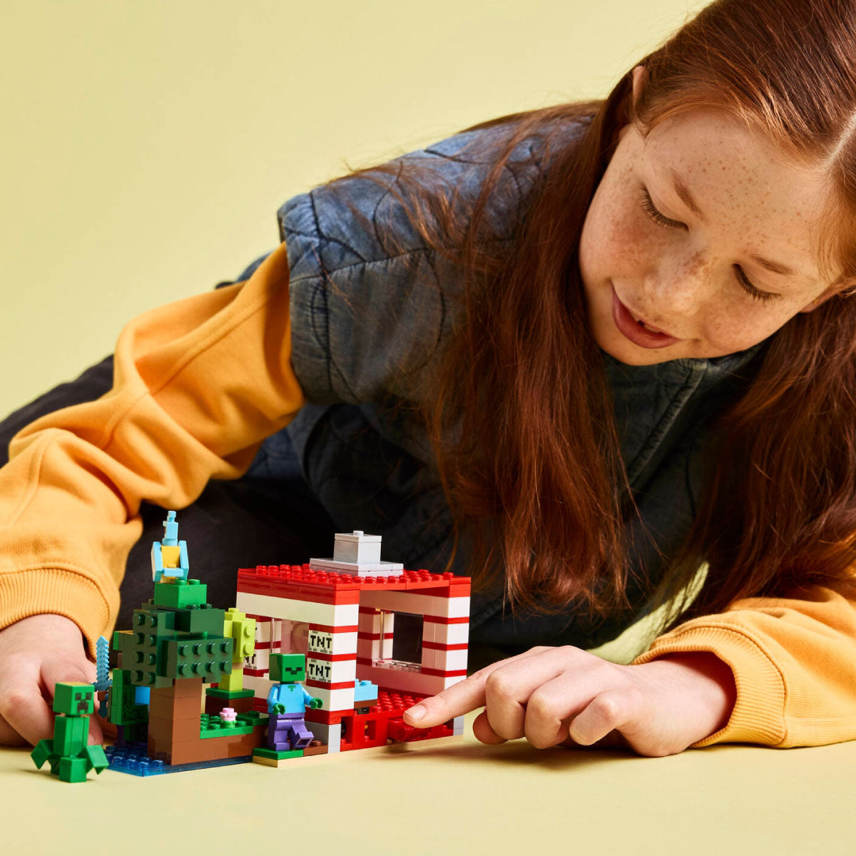 LEGO Minecraft The TNT Jungle House