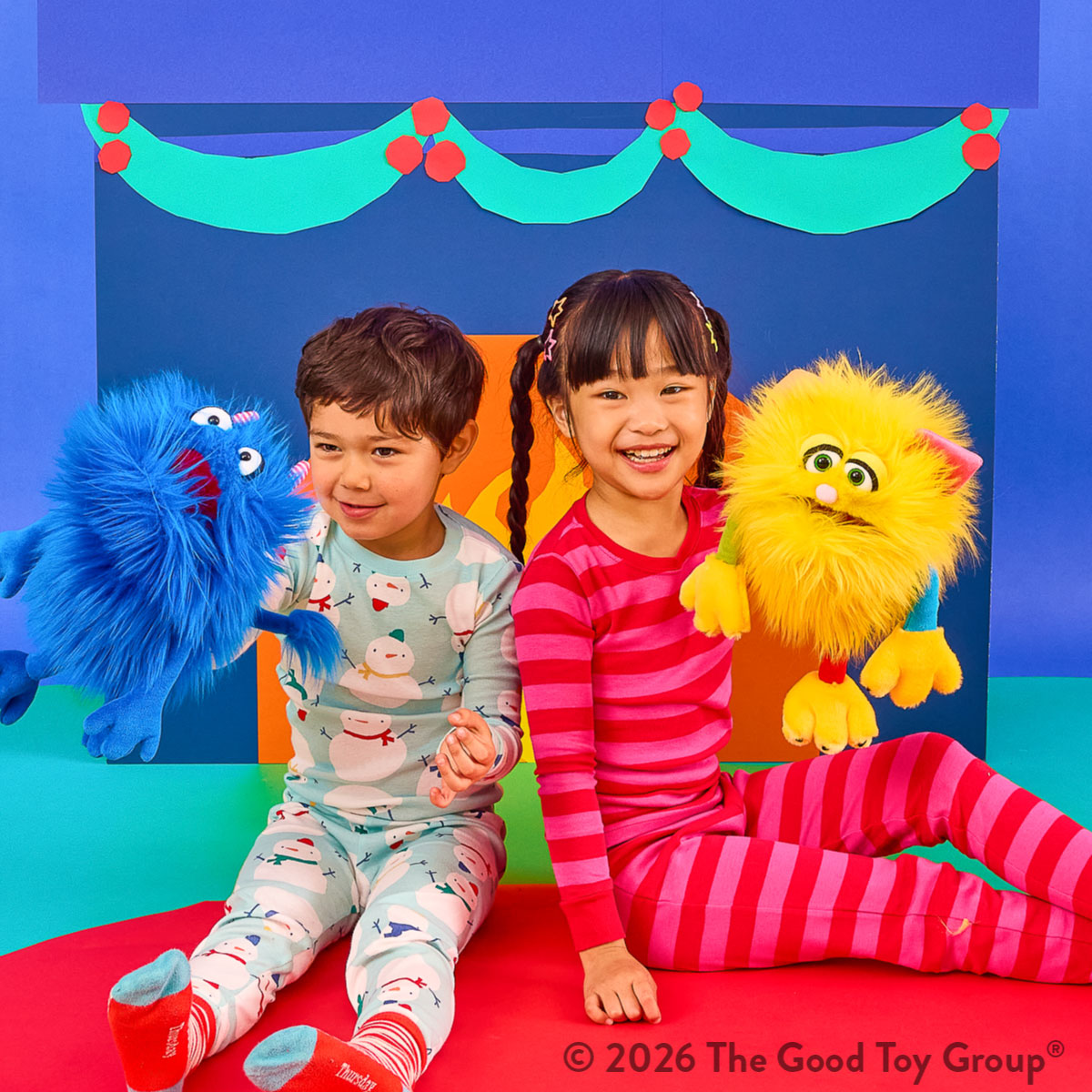 Living Puppets Monster To Go - Mack and Sassy with children playing
