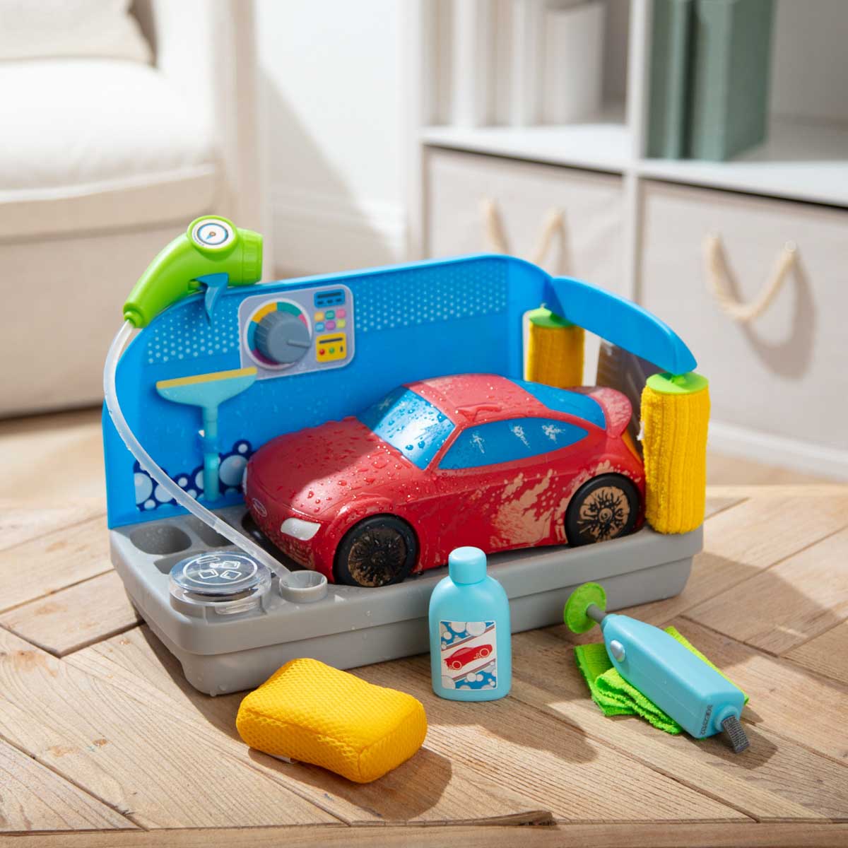Spray & Shine Car Wash Play Set from Melissa & Doug