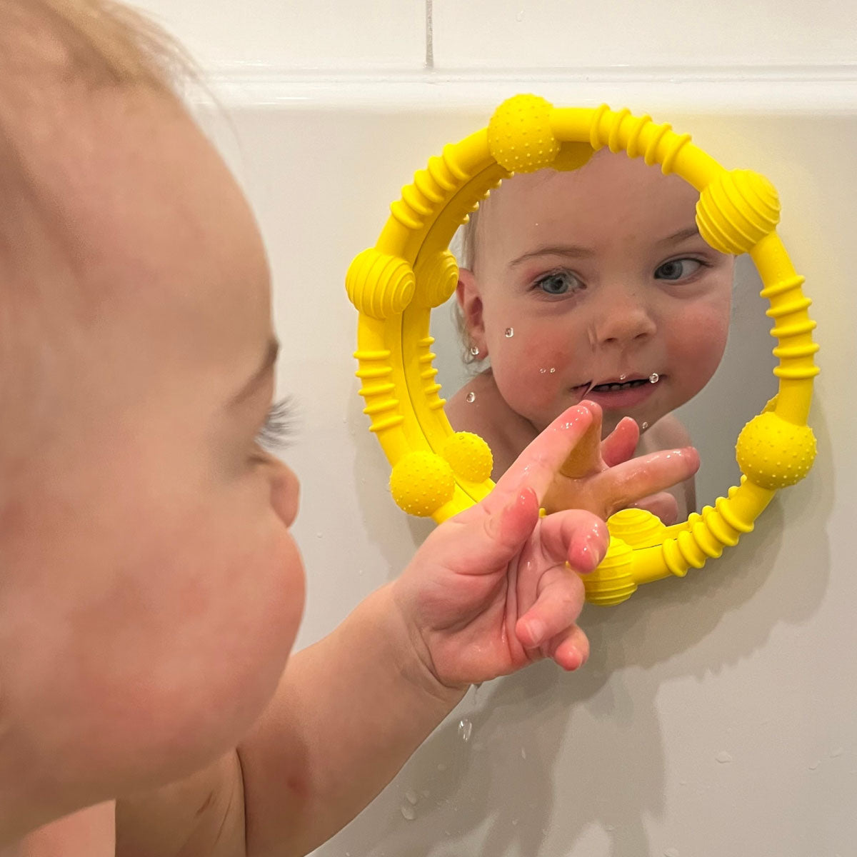 Lookee Bath Mirror from Mobi