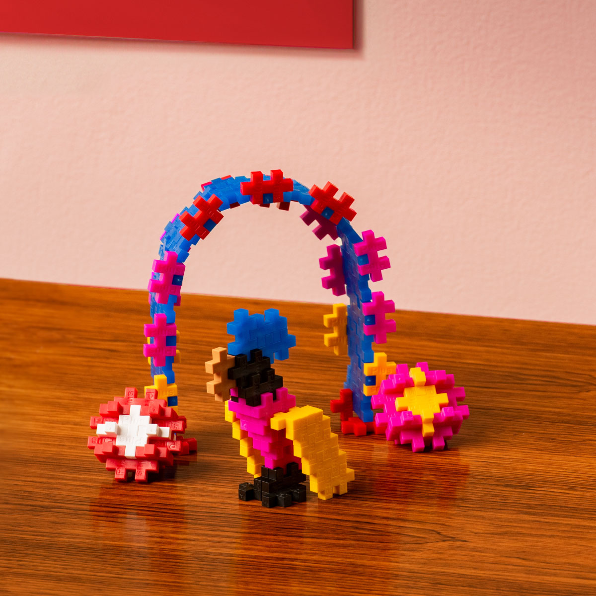 Plus-Plus Inspired: Kahlo, The Frame