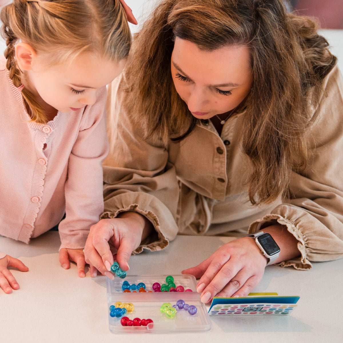 Smart Games IQ Bubbles Logic Game