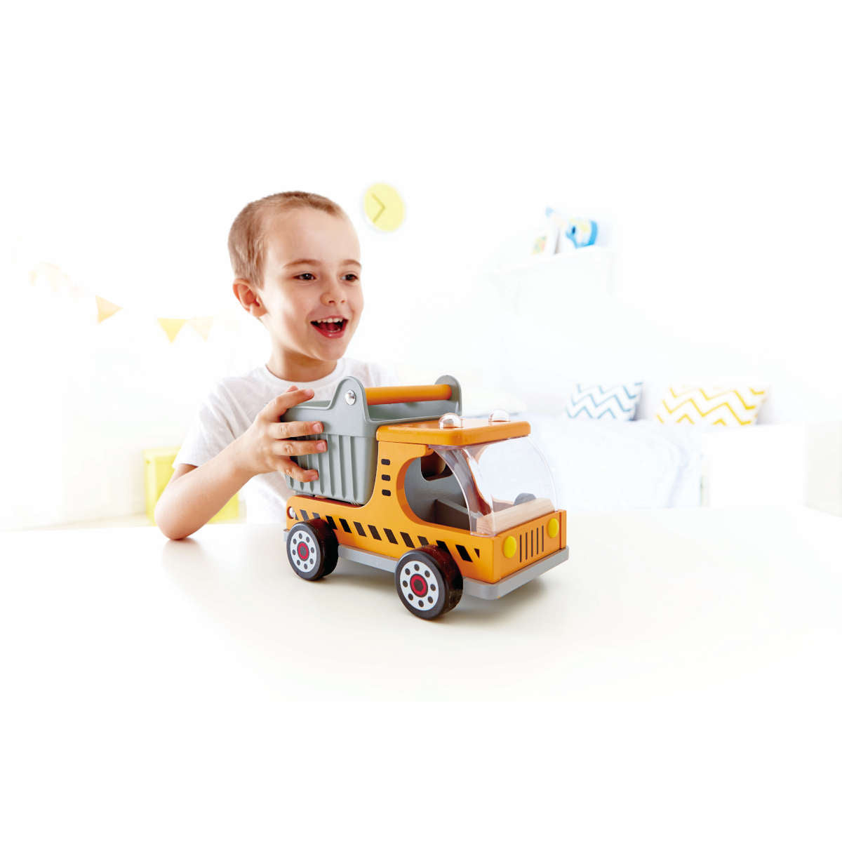 Hape Dumper Truck