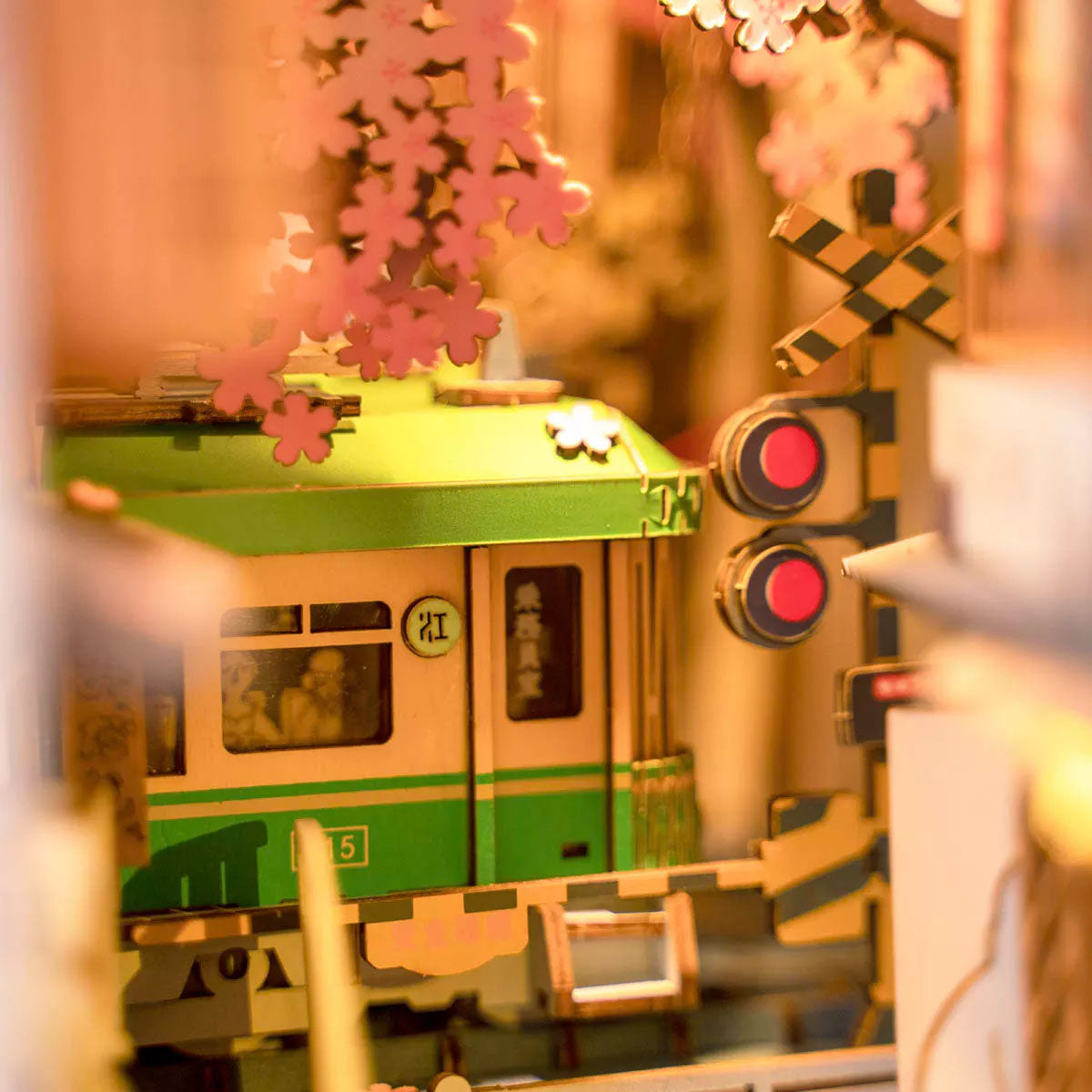 DIY Book Nook Miniature - Sakura Densya Tram