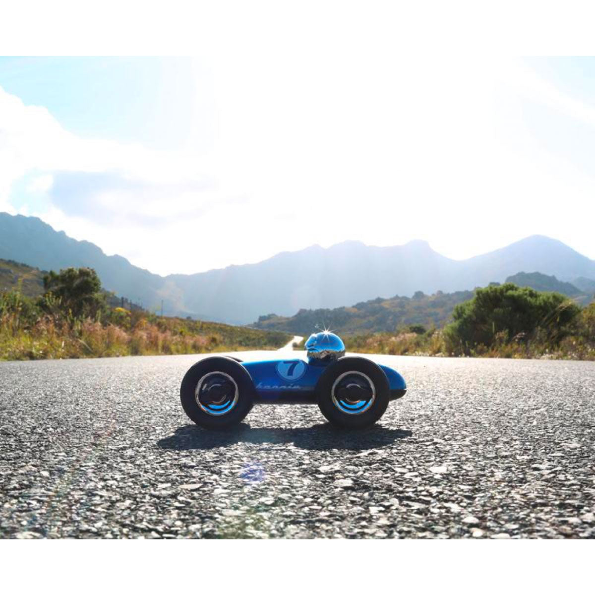 Playforever Bonnie Race Car