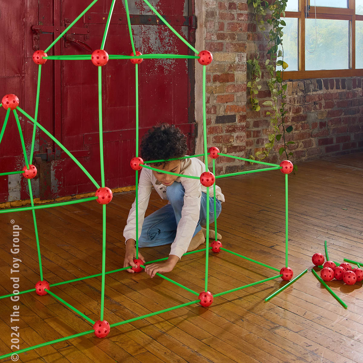 Wonderbox Workshop Glow-in-the-Dark Build-A-Fort