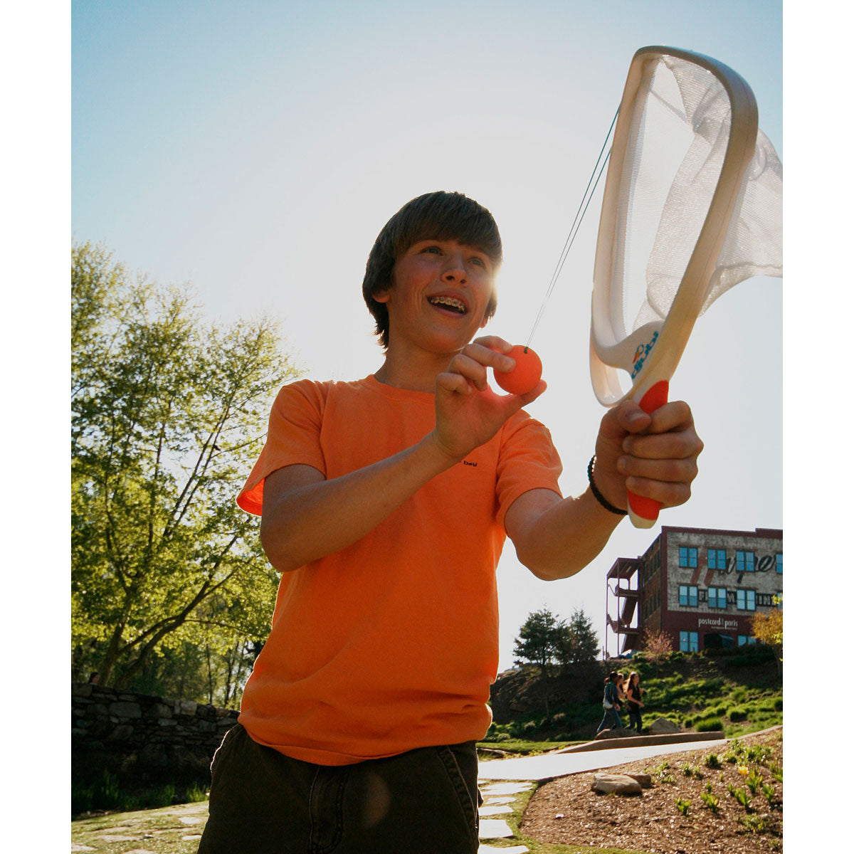 Djubi SlingBall Classic is a fresh twist on the game of catch!