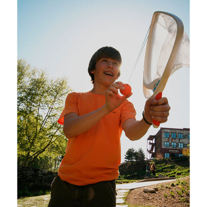 Djubi SlingBall Classic is a fresh twist on the game of catch!