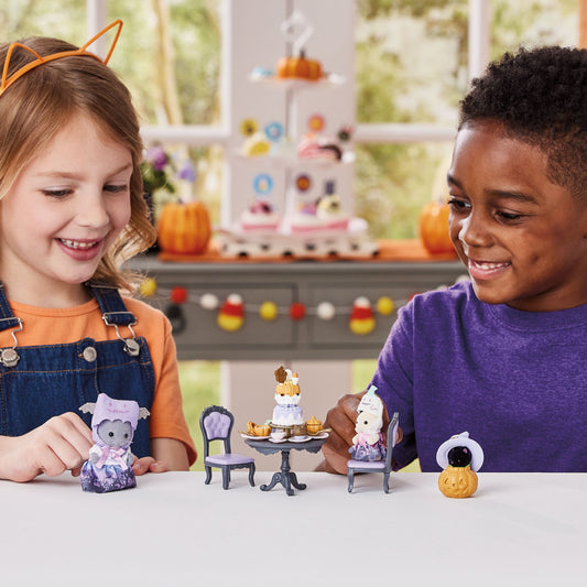 Calico Critters Halloween Surprise Party Set