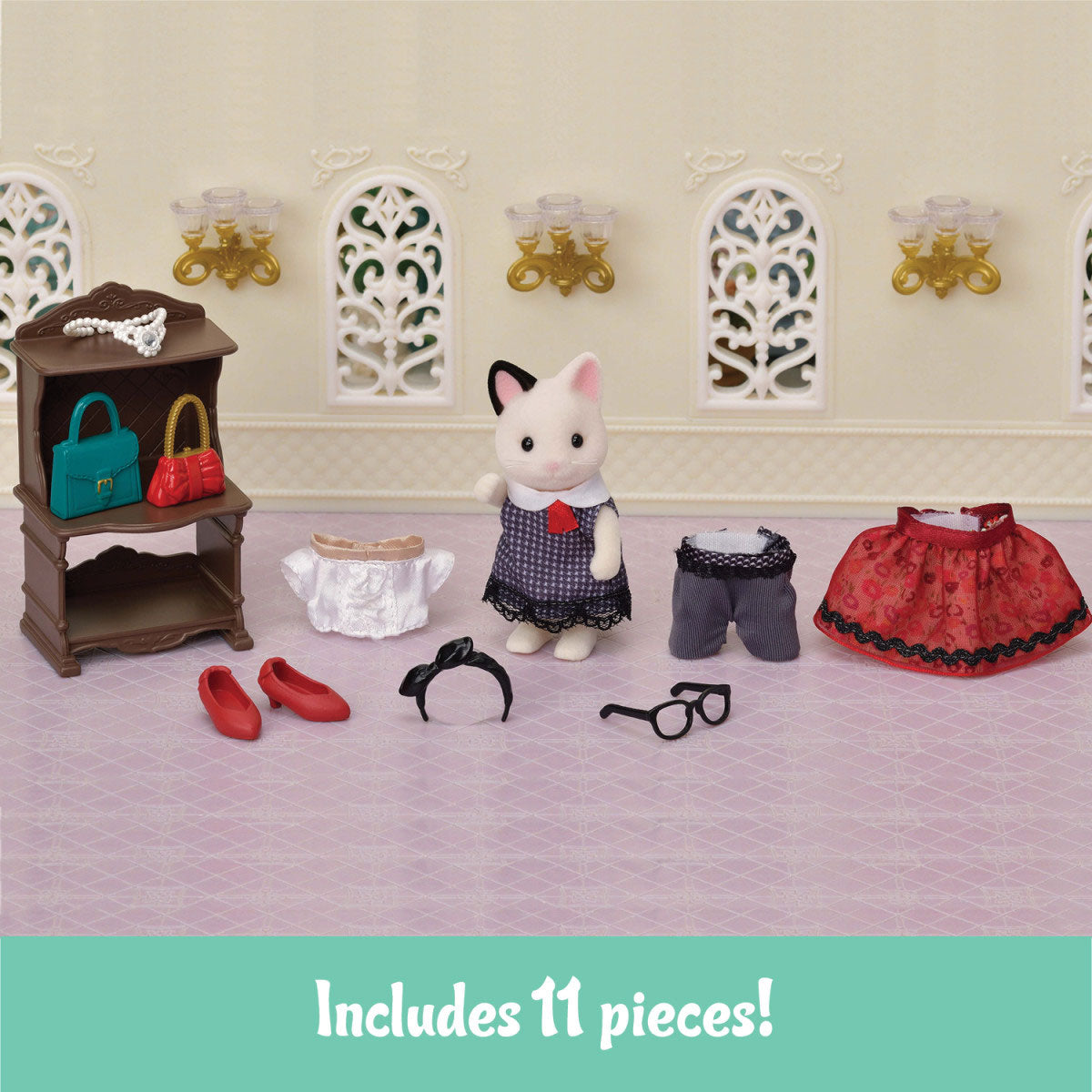 Calico Critters Town Fashion Play Set - Tuxedo Cat