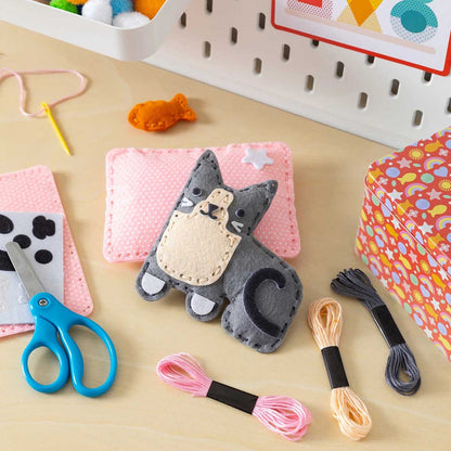 Chronicle Books Petit Collage Mini Craft Kit: Pocket Pet Kitten