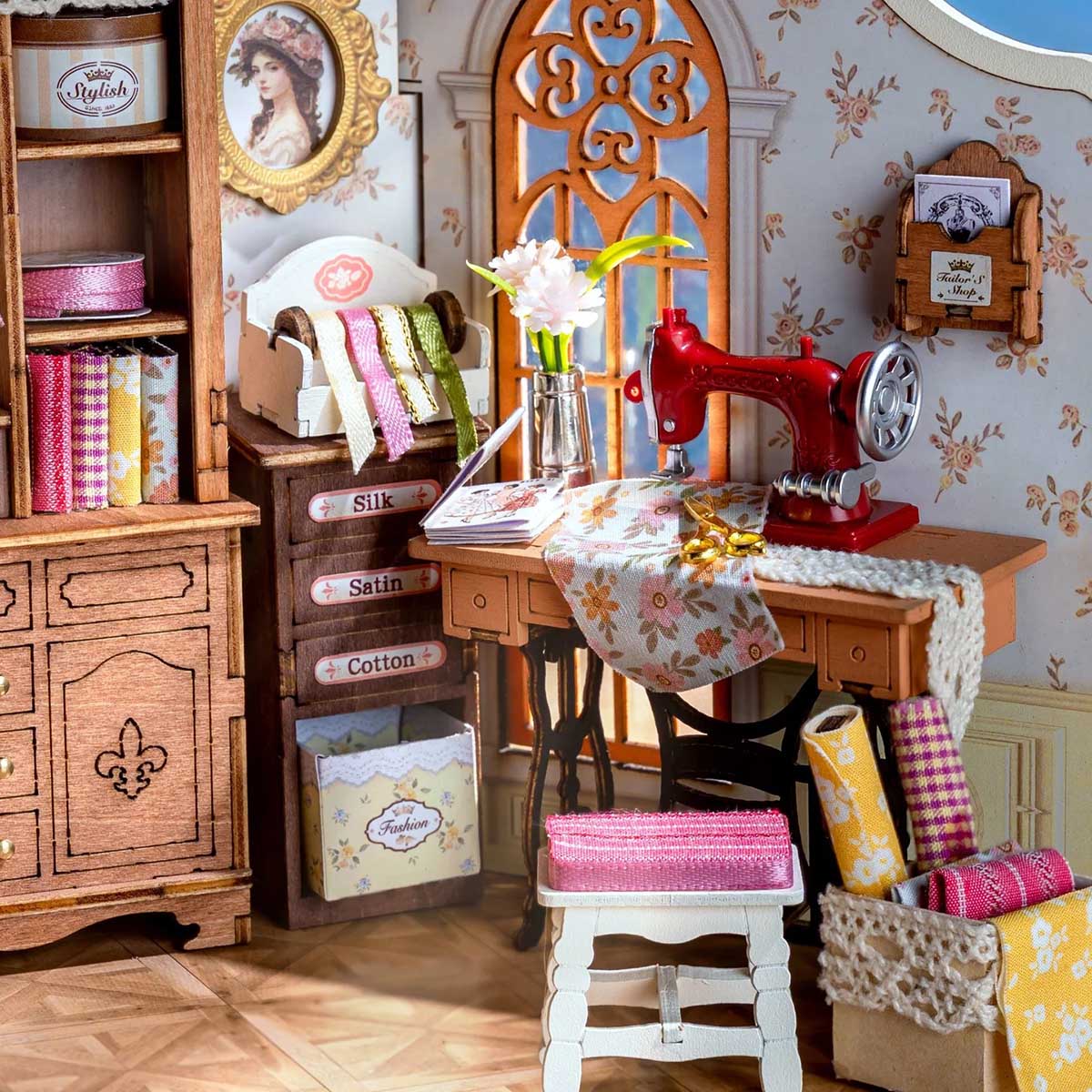 DIY Miniature House Kit - Elsa's Tailoring - Hands Craft
