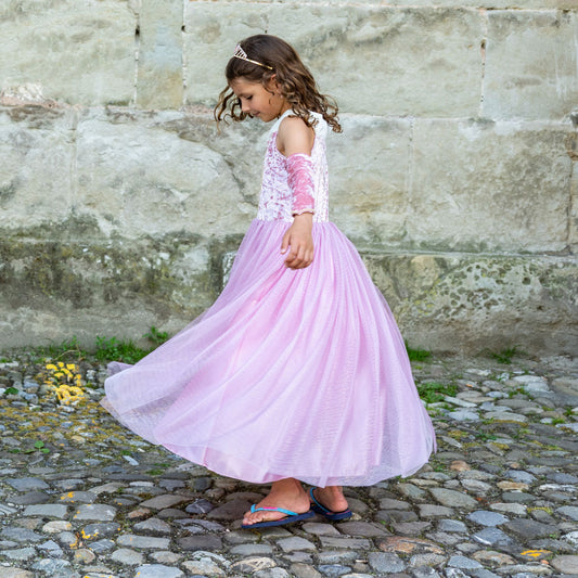 Young girl wearing Great Pretenders Velvety Soft Sleeping Sweetheart Princess Gown with Arm Warmers