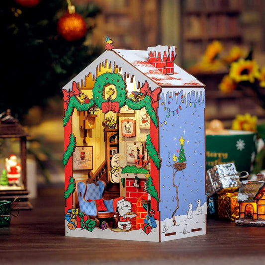 Hands Craft - Peanuts Christmas DIY Book Nook Kit