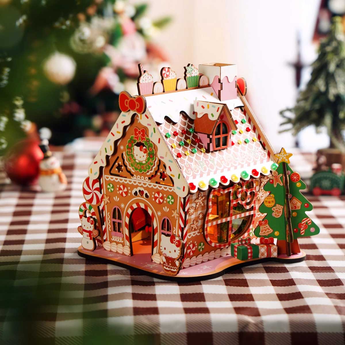 Hands Craft Hello Kitty Gingerbread House - 3D Wooden Puzzle