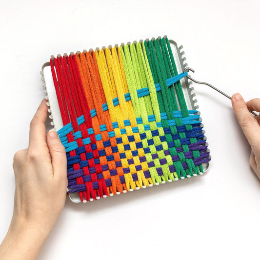 Harrisville Designs Friendly Loom Potholder Loom Kit - 7” Traditional Size