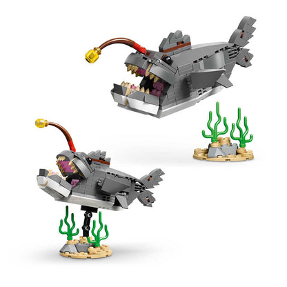 LEGO - CREATOR 3 in 1 Fierce Shark with a Treasure Chest