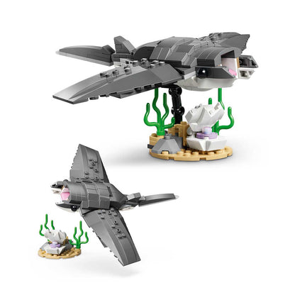 LEGO - CREATOR 3 in 1 Fierce Shark with a Treasure Chest