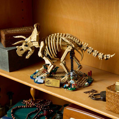 LEGO JURASSIC WORLD Dinosaur Fossil Triceratops