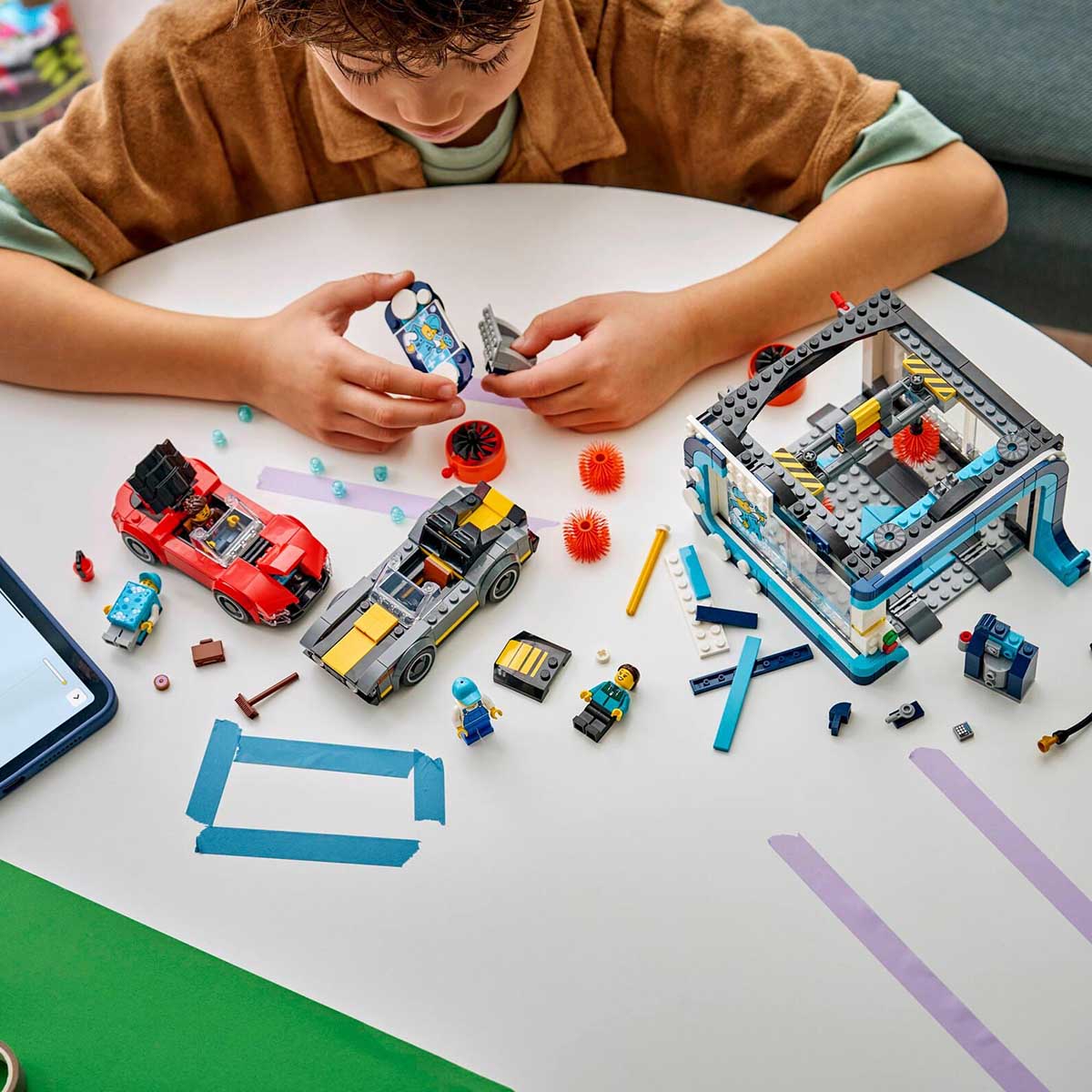 LEGO CITY Drive-Through Car Wash