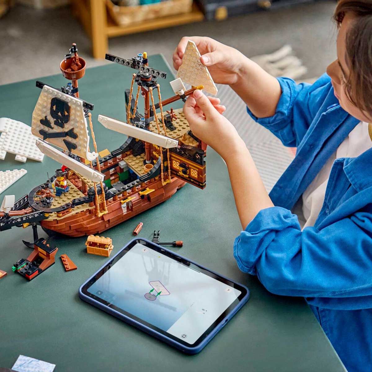 LEGO CREATOR 3 in 1 Pirate Ship