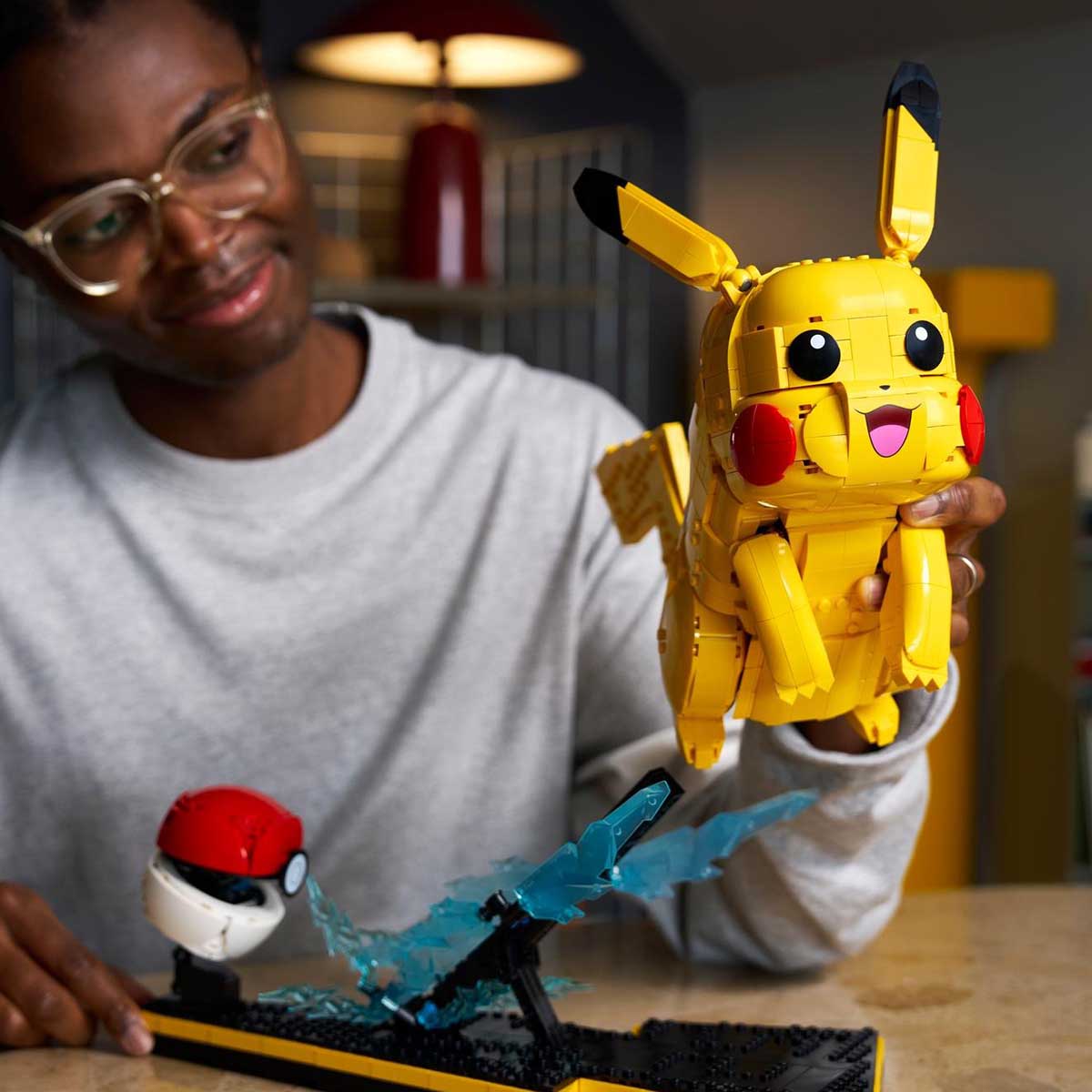 LEGO POKEMON Pikachu and Poké Ball
