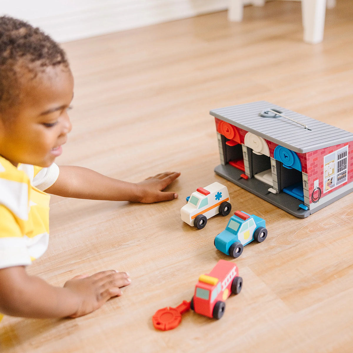 Melissa & Doug Keys & Cars Rescue Garage Play Set