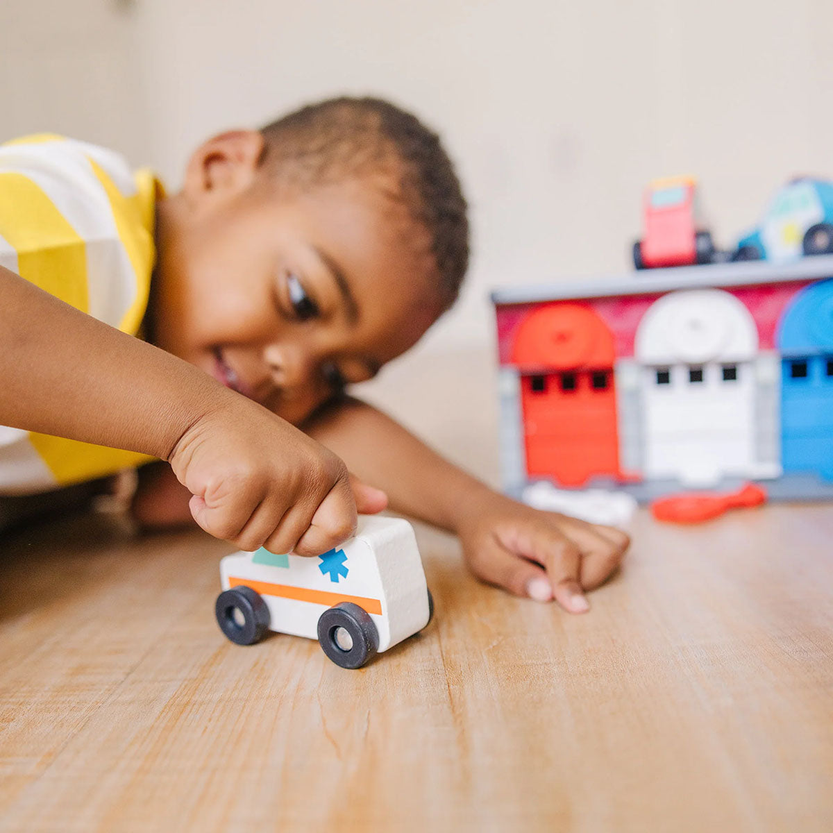 Melissa & Doug Keys & Cars Rescue Garage Play Set