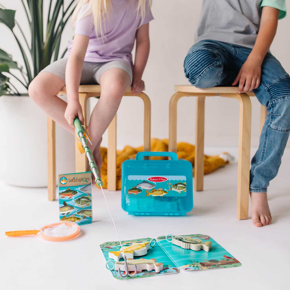 Melissa & Doug - Let's Explore Fishing Play Set
