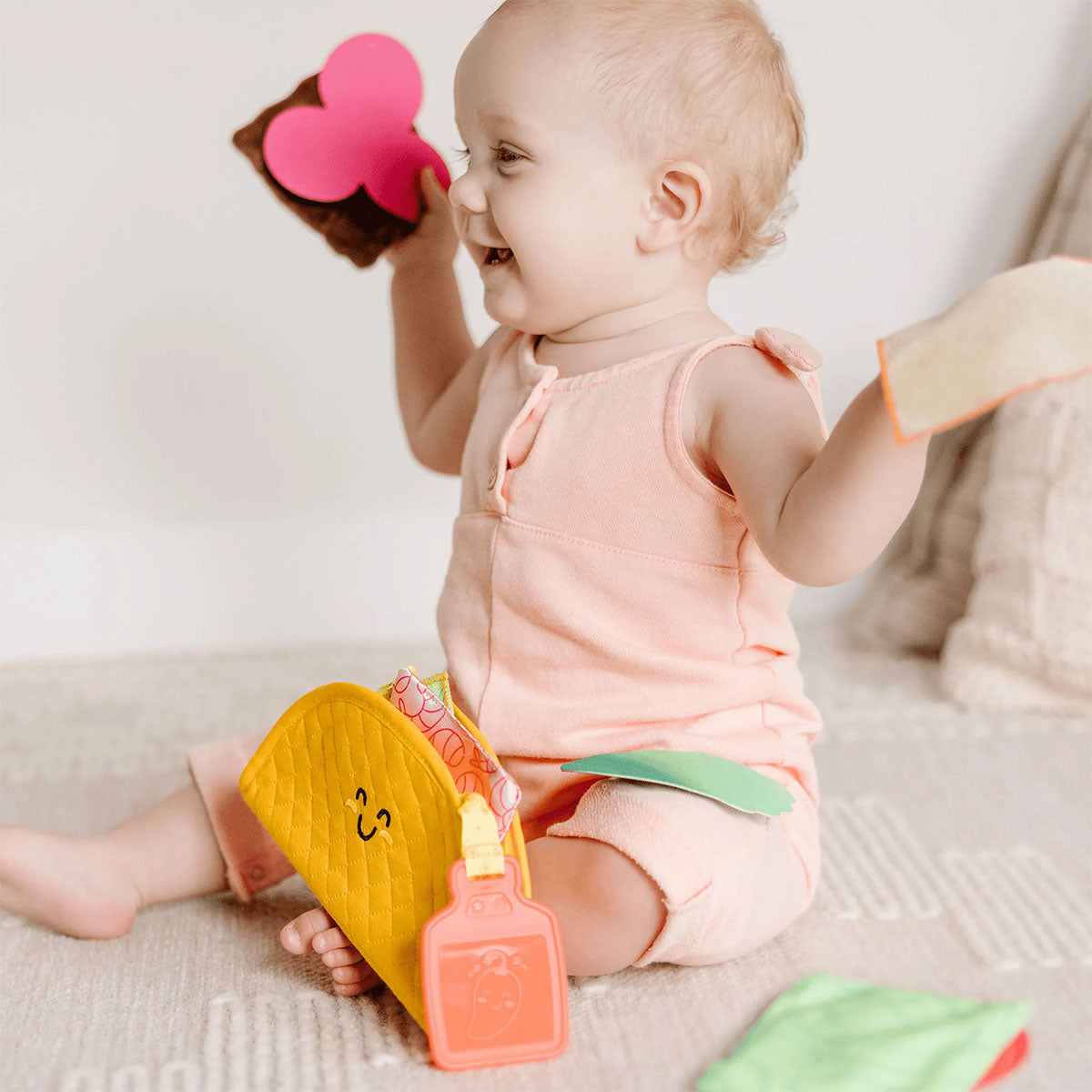 Melissa & Doug Soft Taco Fill & Spill Play Set