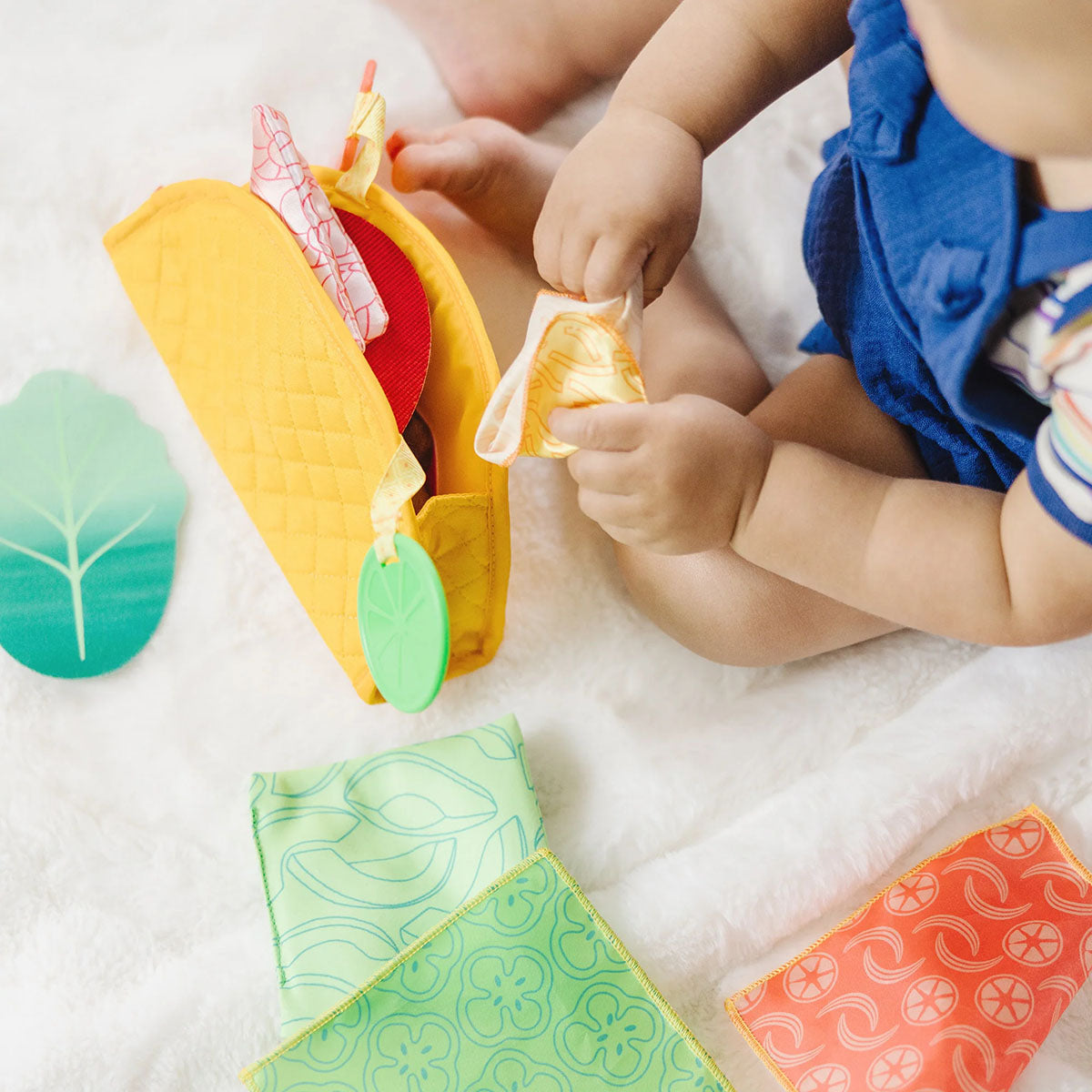 Melissa & Doug Soft Taco Fill & Spill Play Set