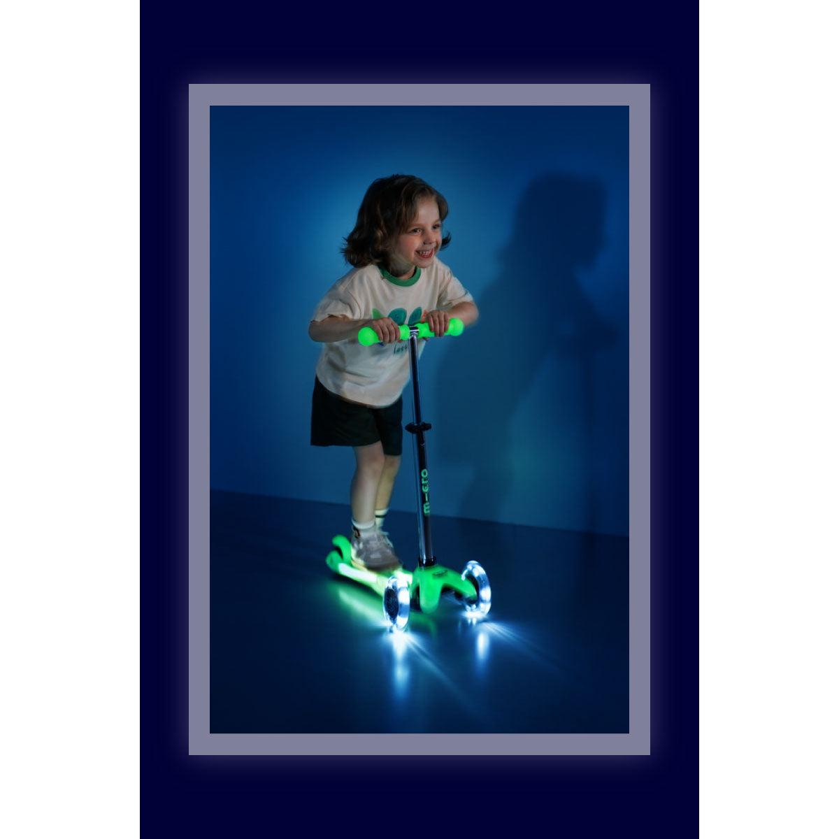 Micro Mini Deluxe Glow LED Plus Scooter - Icy Lime