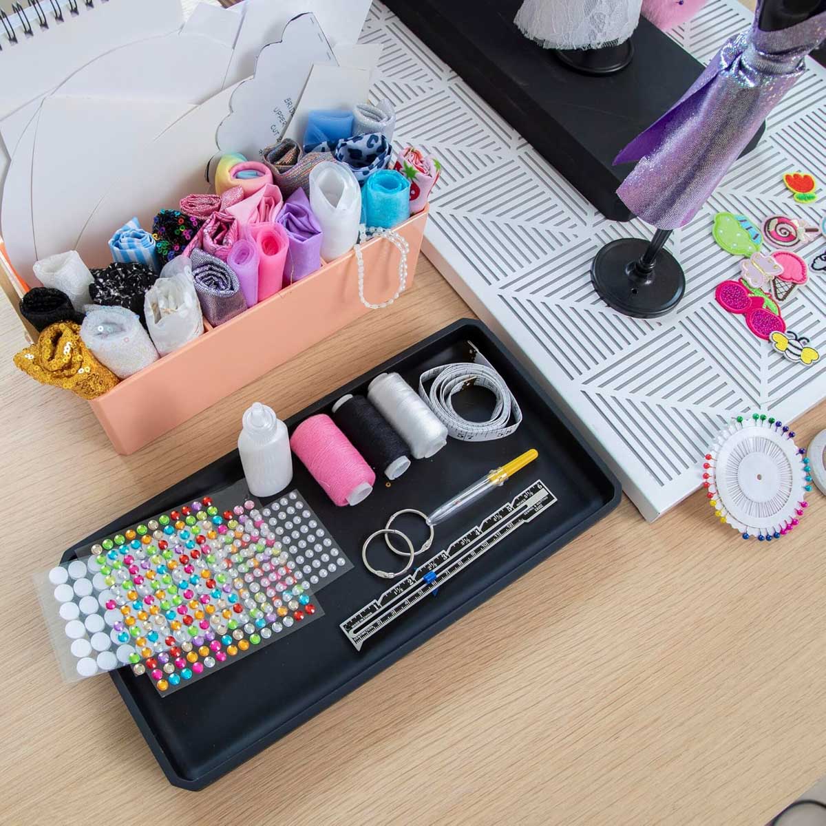 Run the Runway Fashion Design Kit from MindWare