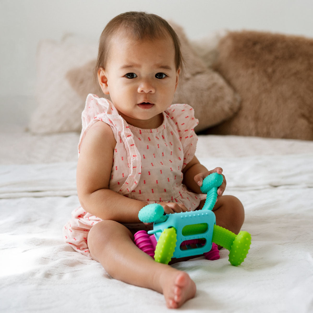 Mobi Knudll Activity Toy