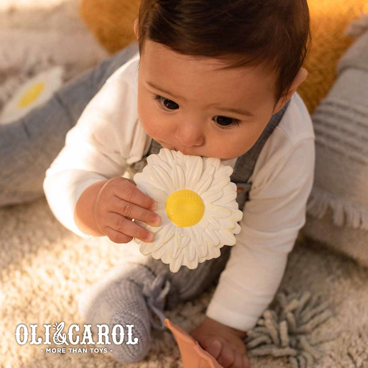 Oli & Carol Margarita the Daisy Baby Teether