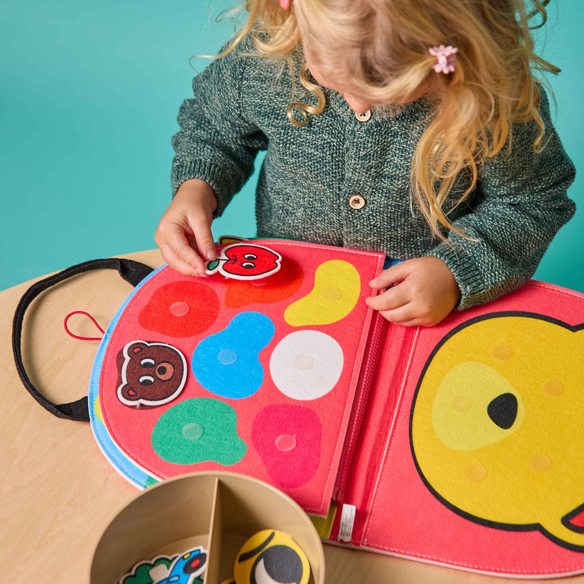 Omy Montessori Play Kit - Shapes and Colors
