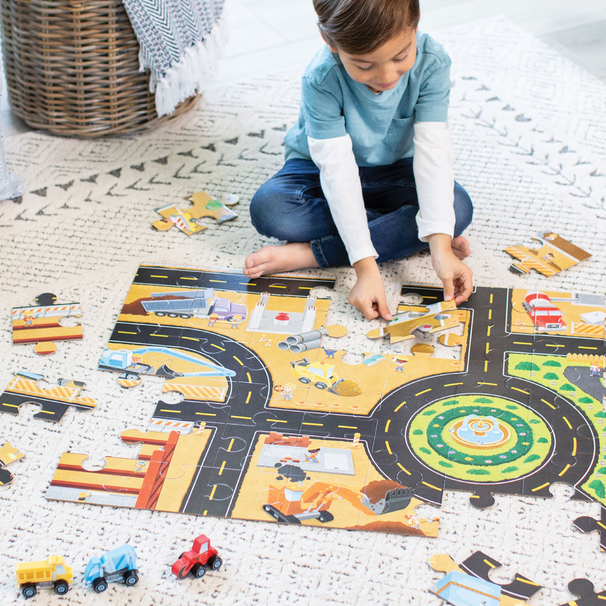 Peaceable Kingdom Puzzle and Play: Construction Site