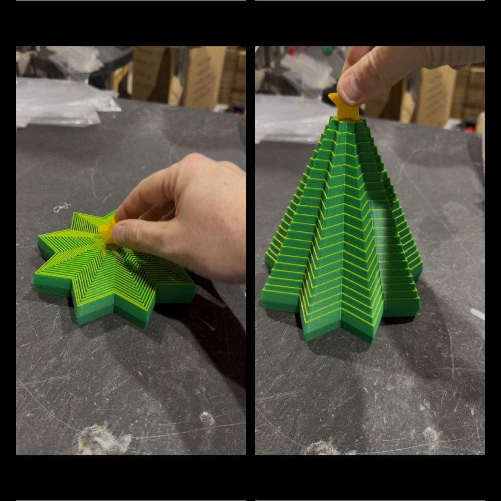 Pye Games 3D XL Collapsing Christmas Tree Star Fidget