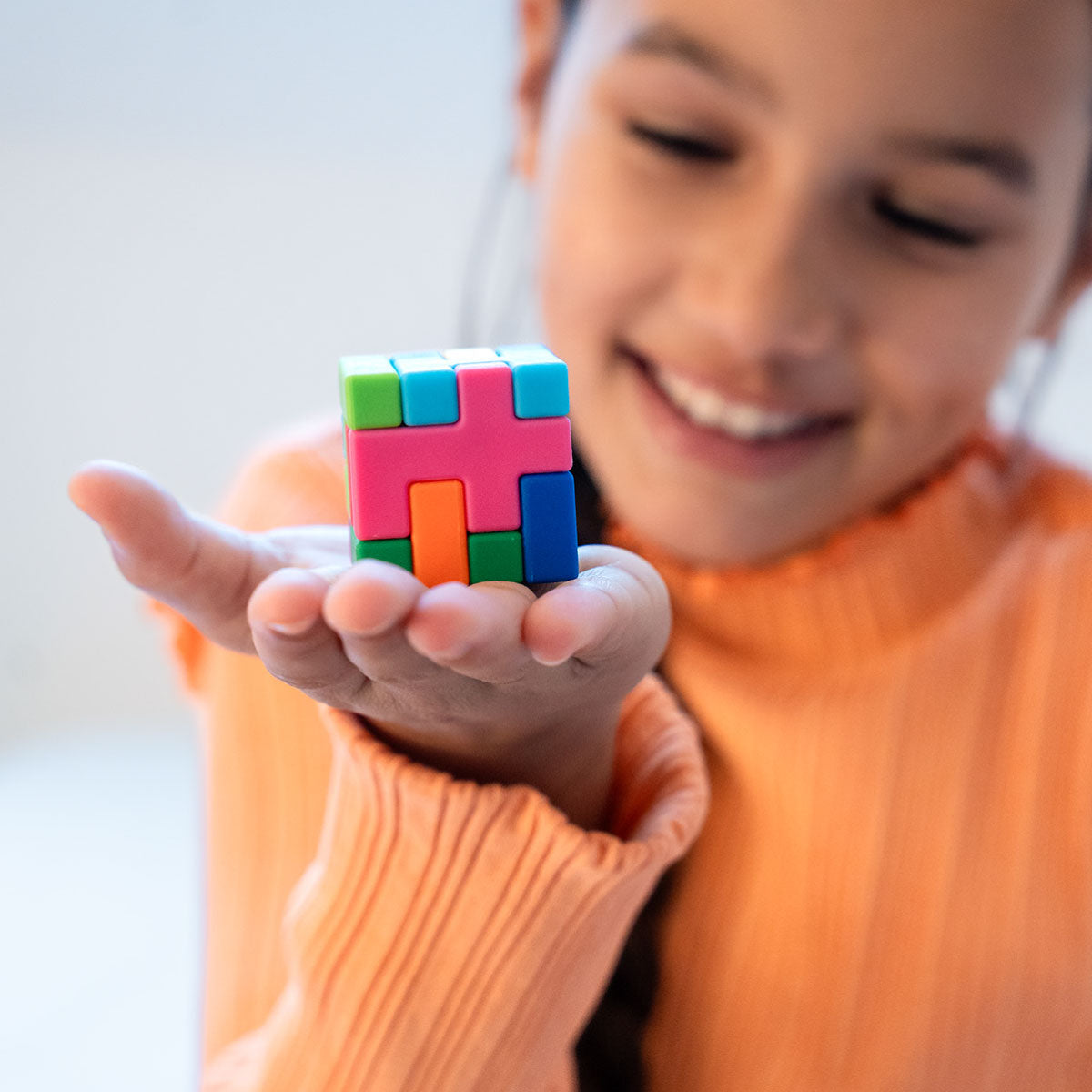 Smart Games IQ Quub Logic Game
