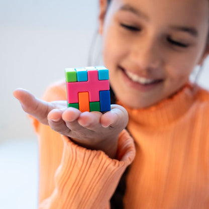 Smart Games IQ Quub Logic Game