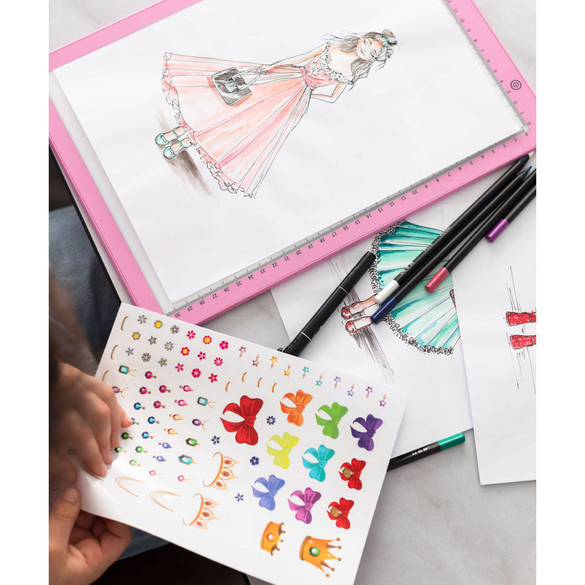 Artissimo  XXL Fashion Workshop and LED Light Pad